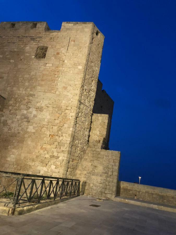 Casa Vacanze Antiche Mura E Poi Monopoli Eksteriør bilde